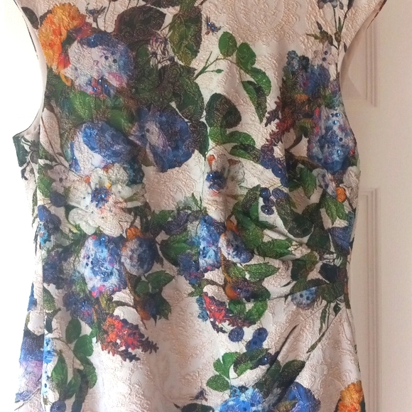 Gorgeous  Adrianna Papell  multi floral dress - Picture 2 of 3